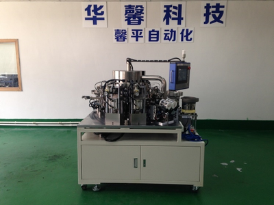 2014款方形温控器自动铆接组装机